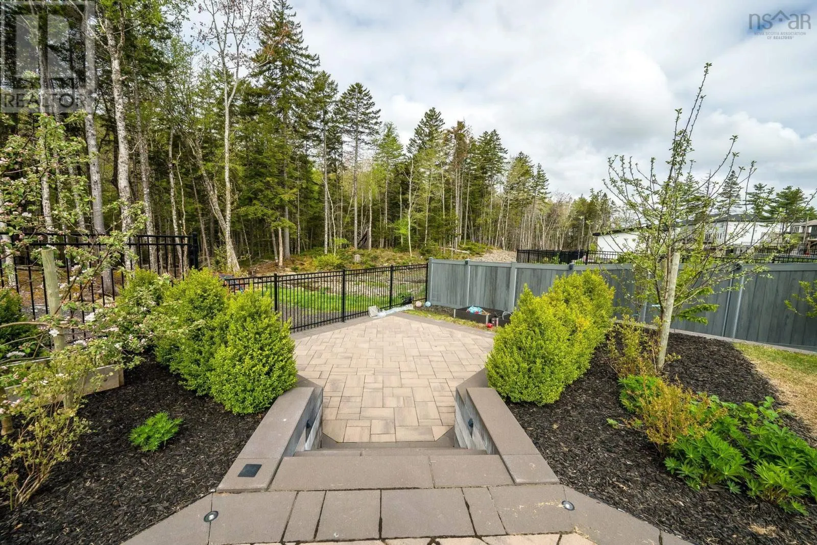 33 Cairnstone Lane