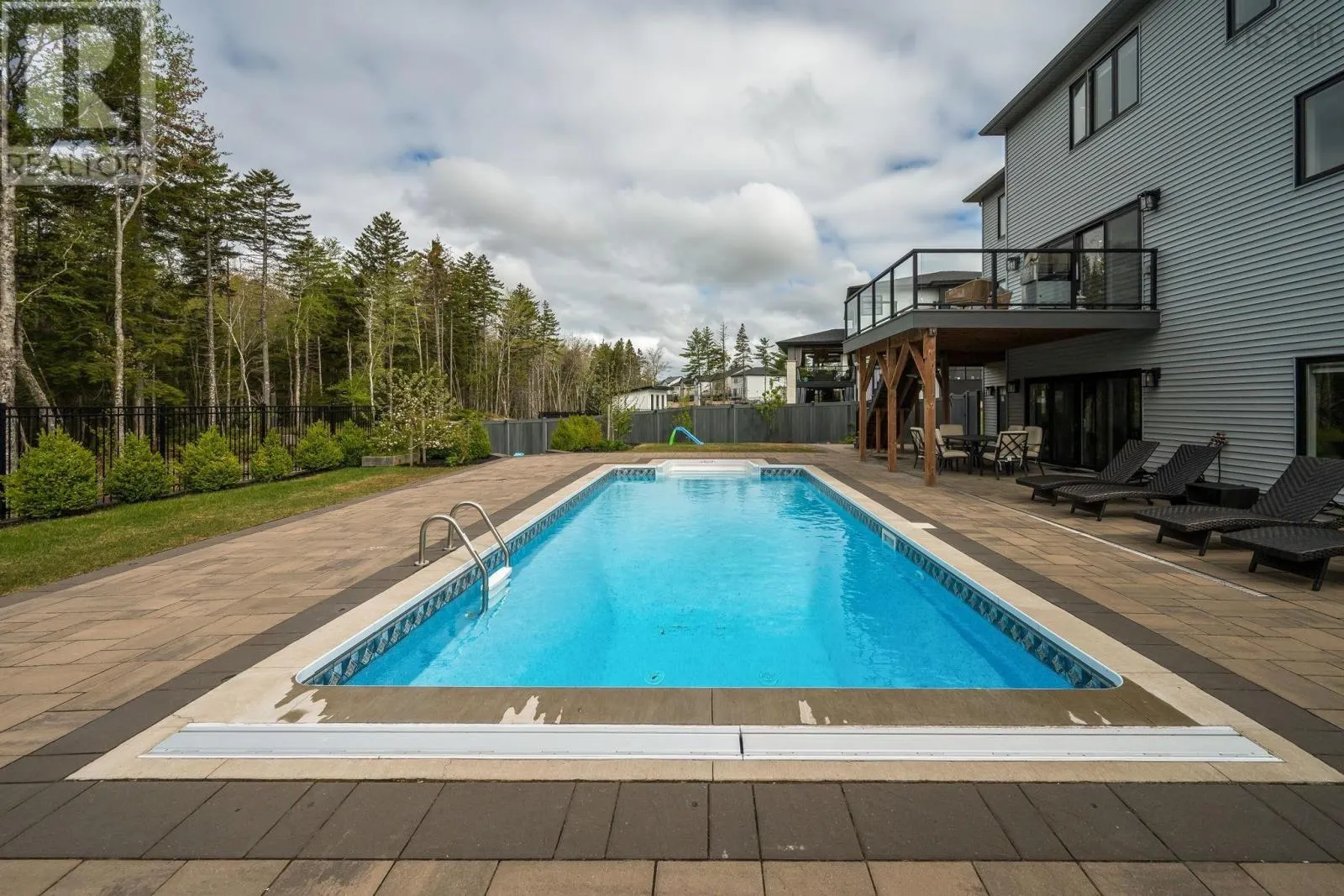 33 Cairnstone Lane