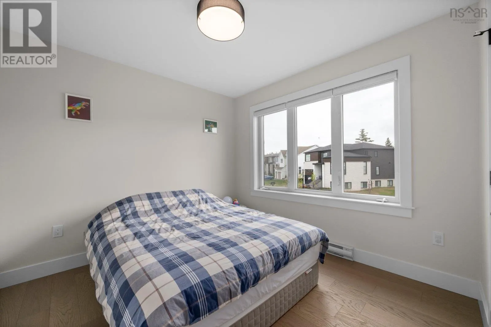 33 Cairnstone Lane