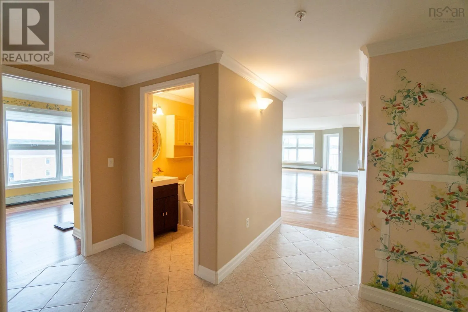 303 99 Waterfront Drive