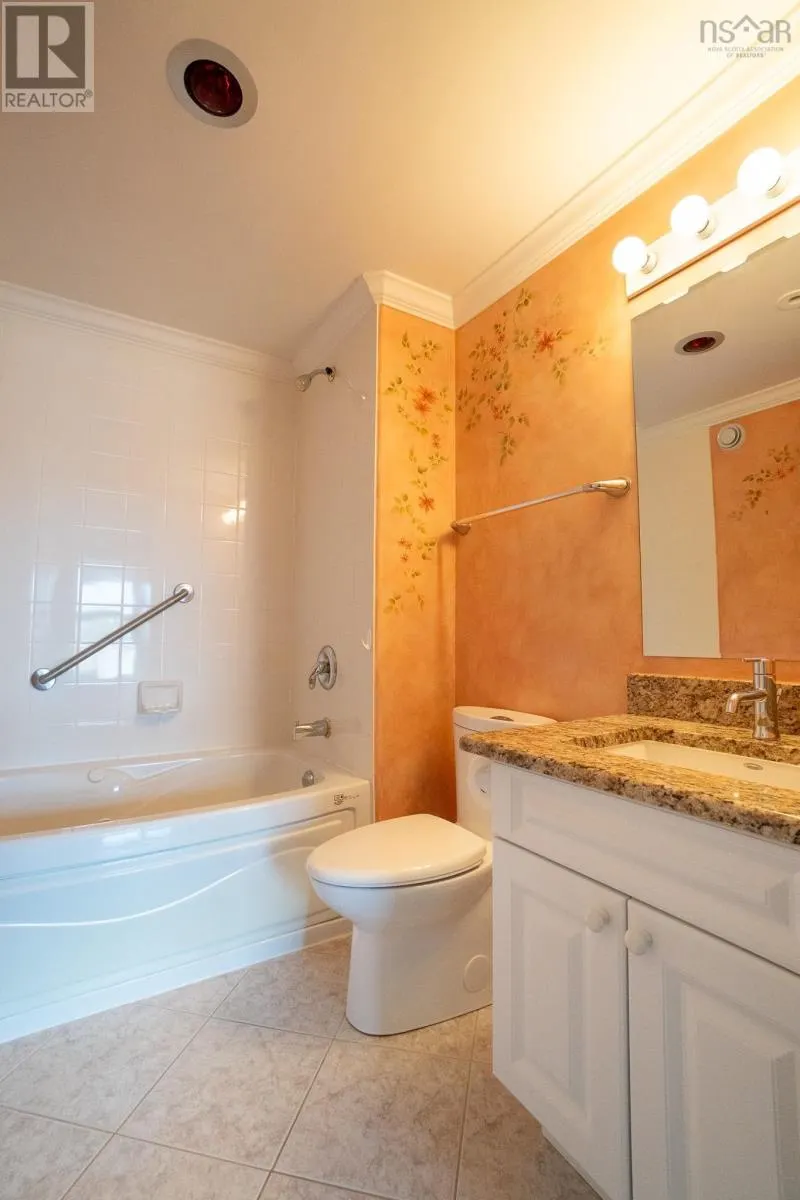 303 99 Waterfront Drive