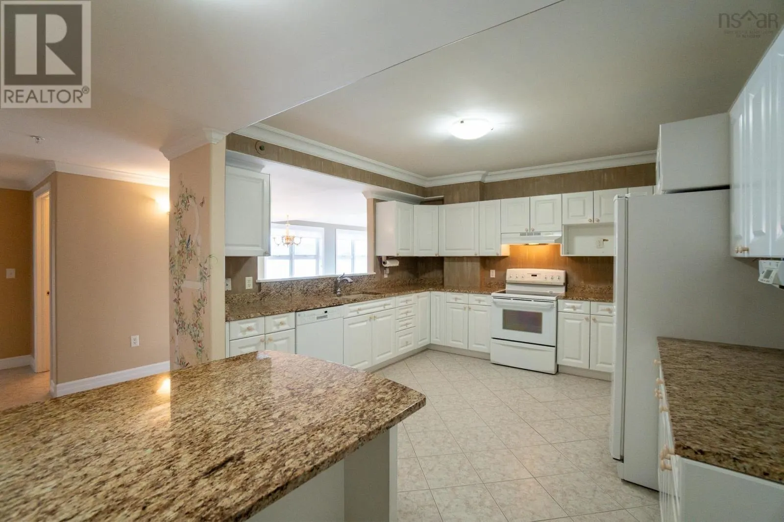 303 99 Waterfront Drive