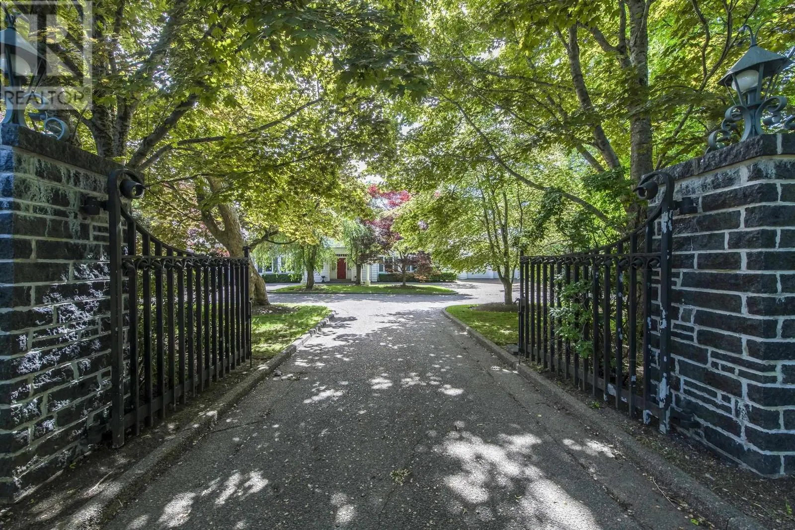 1462 Thornvale Avenue|1445 Birchdale Ave