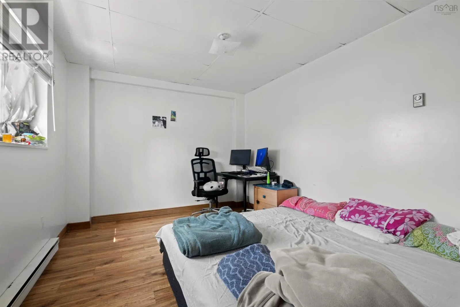 7 Pleasant Street