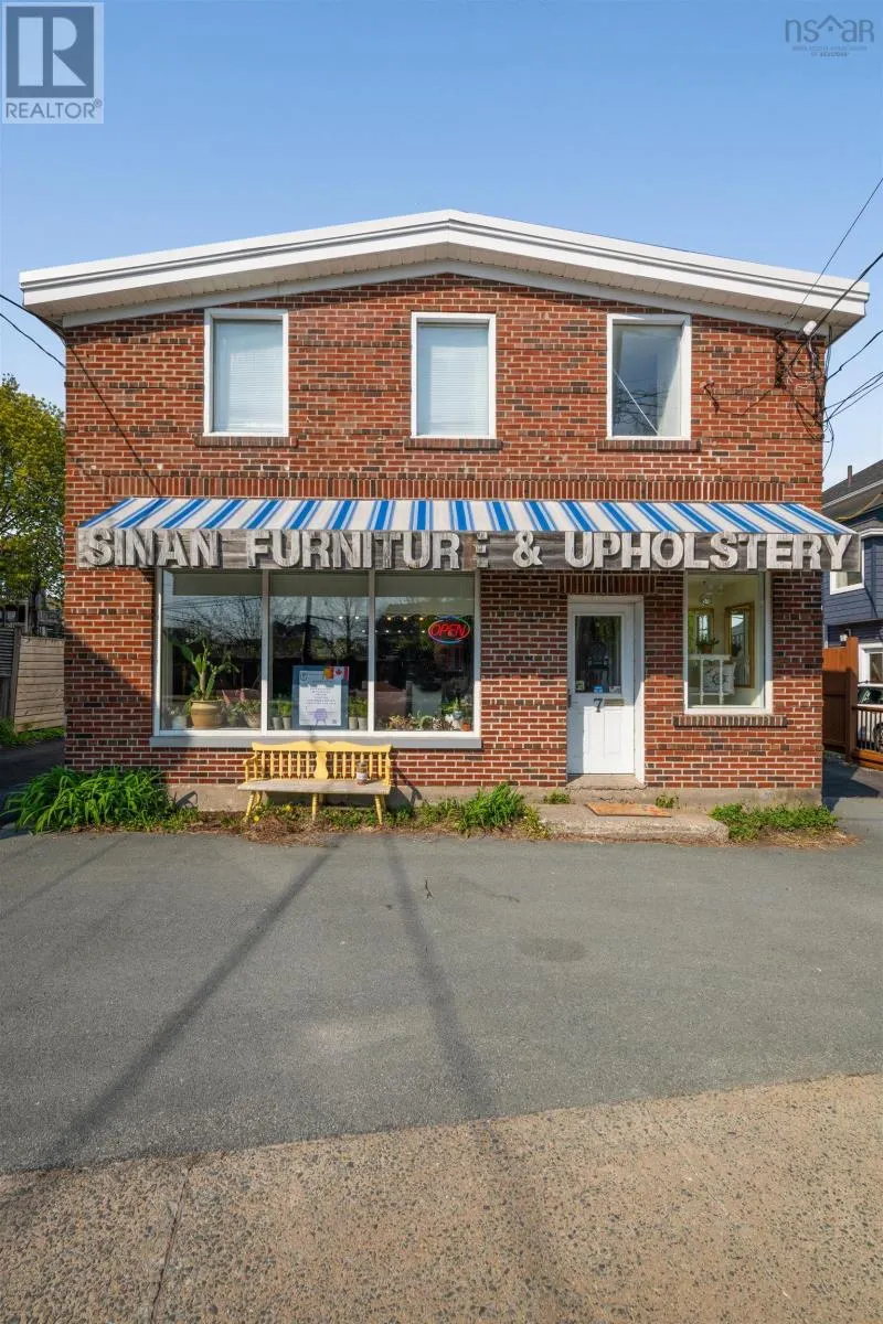 7 Pleasant Street