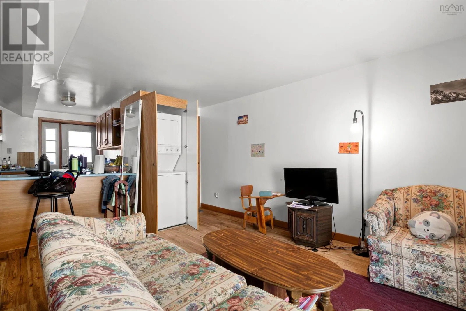 7 Pleasant Street