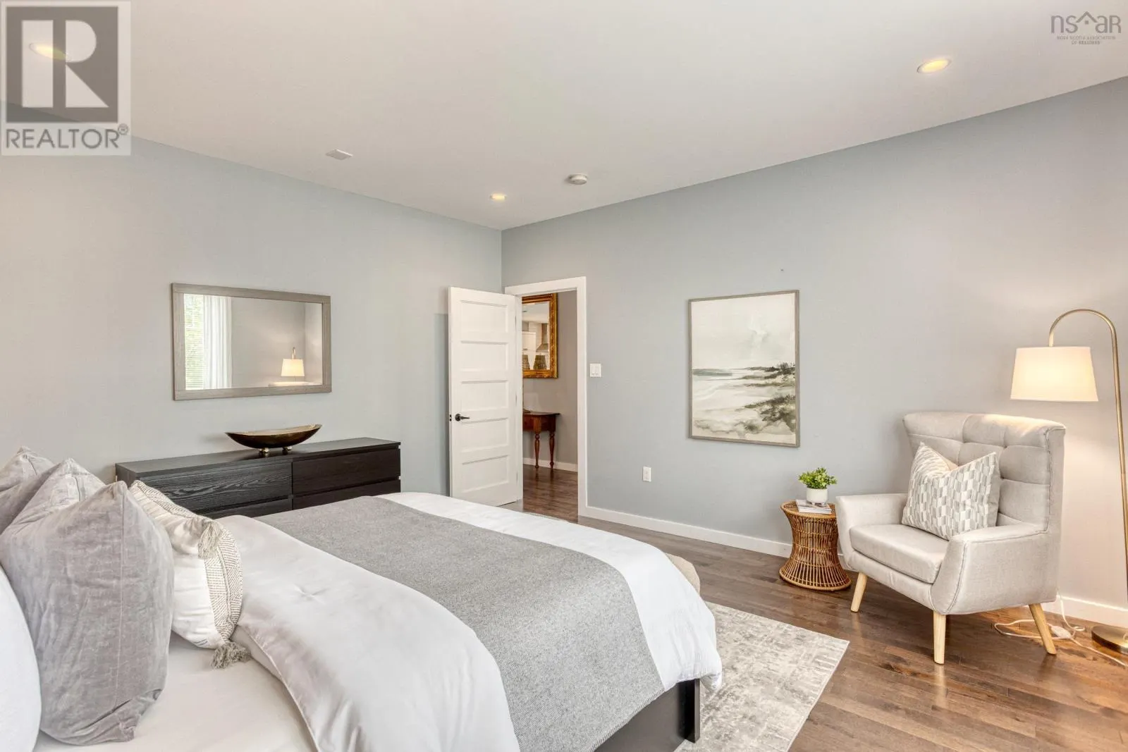 646 St. Margarets Bay Road