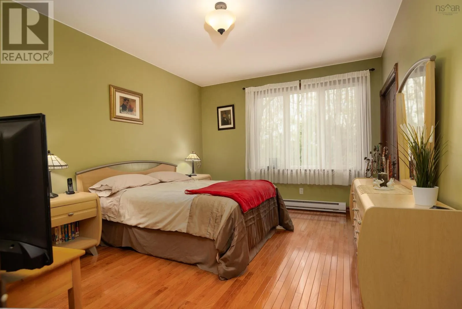 11 Millview Avenue
