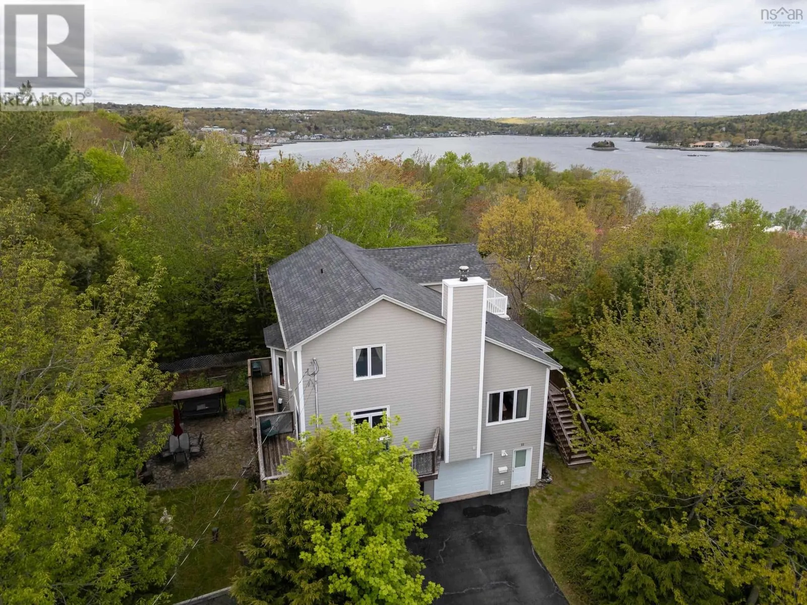 11 Millview Avenue