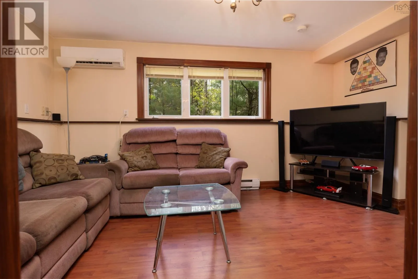 11 Millview Avenue