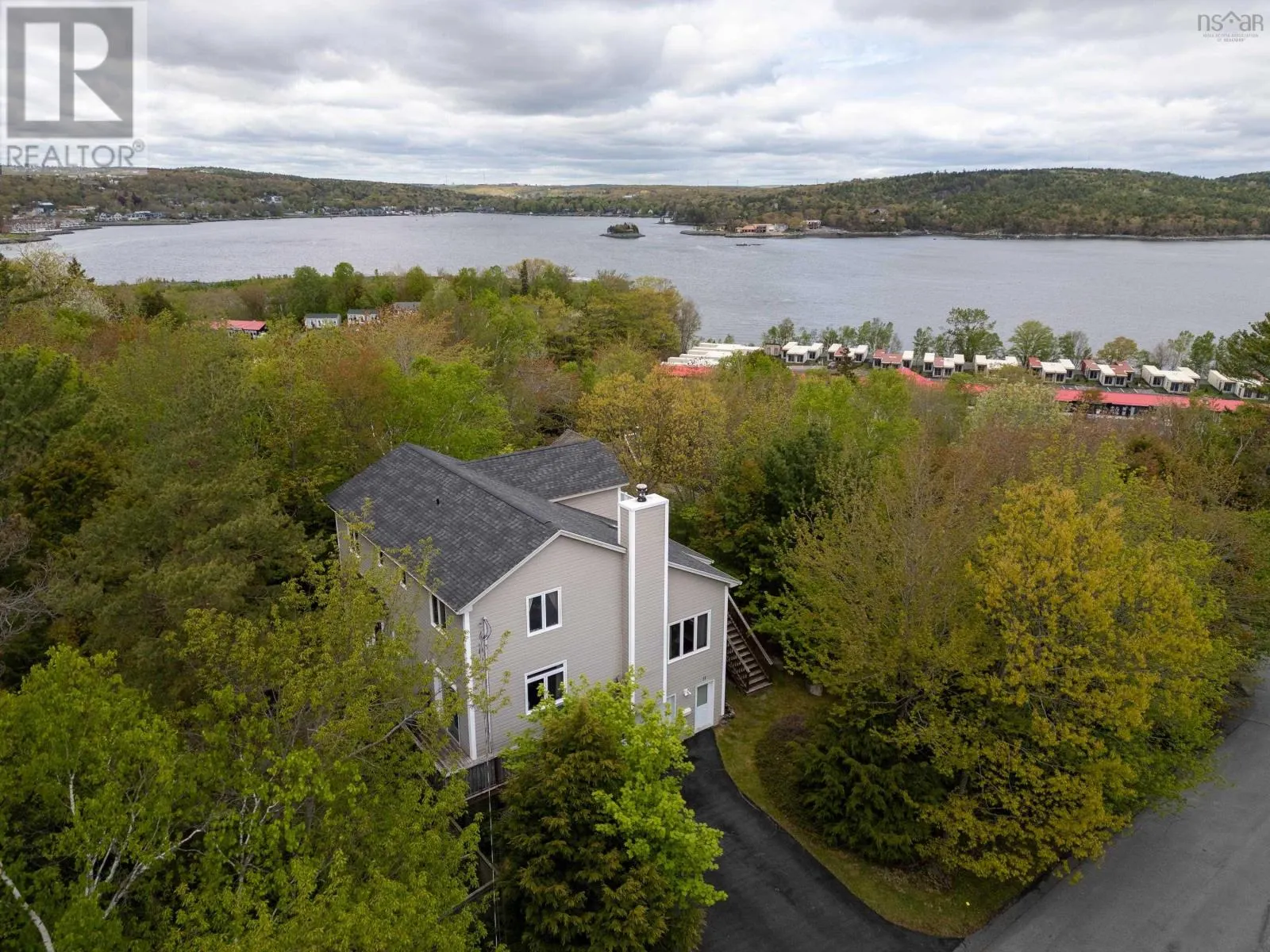 11 Millview Avenue