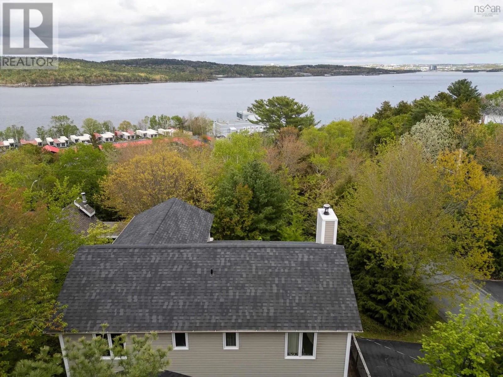 11 Millview Avenue
