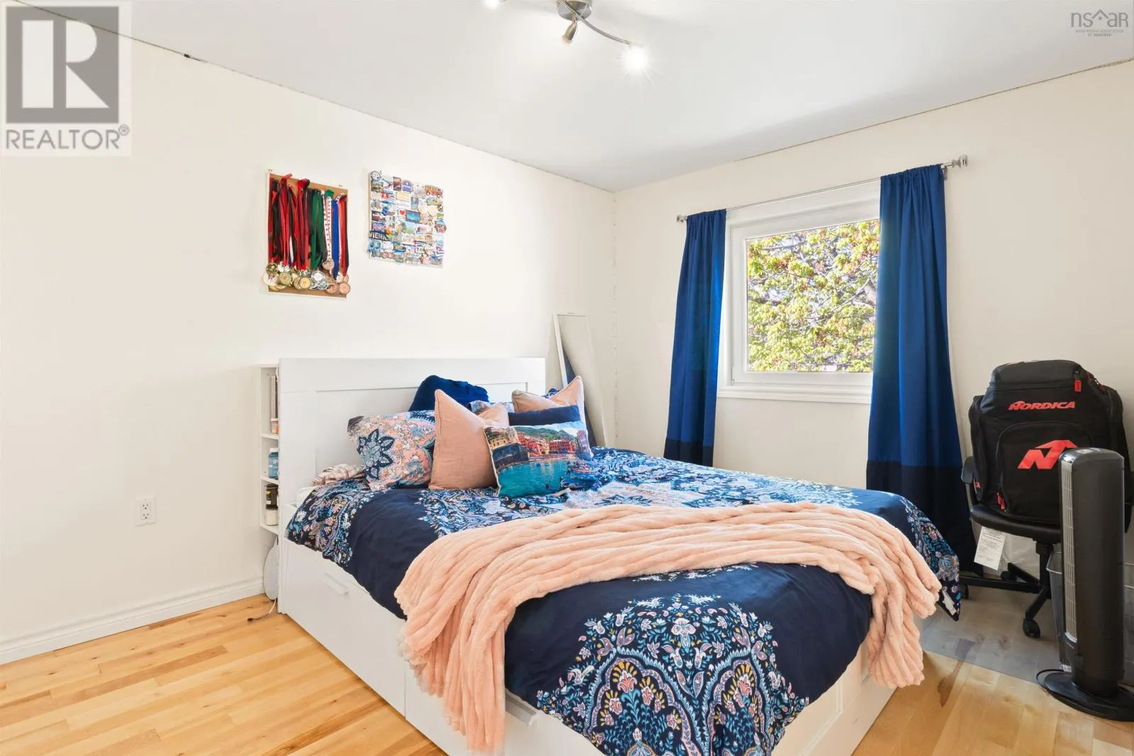 122 Peregrine Crescent