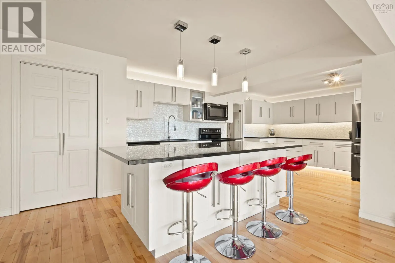 122 Peregrine Crescent