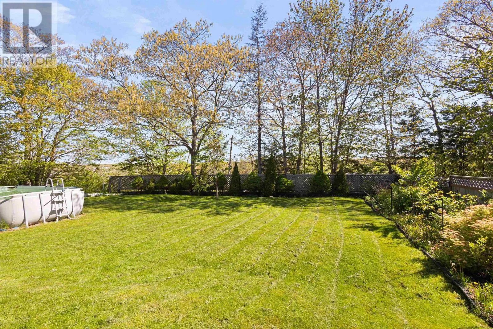 122 Peregrine Crescent