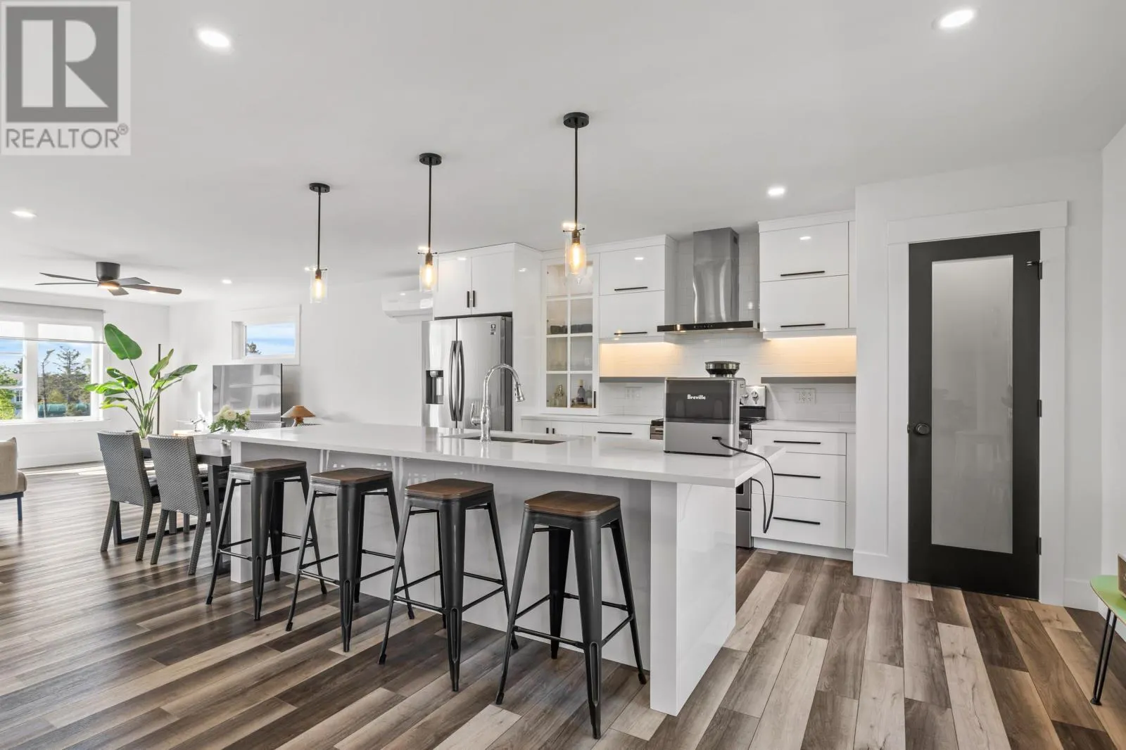 33 Beacon Hill Drive