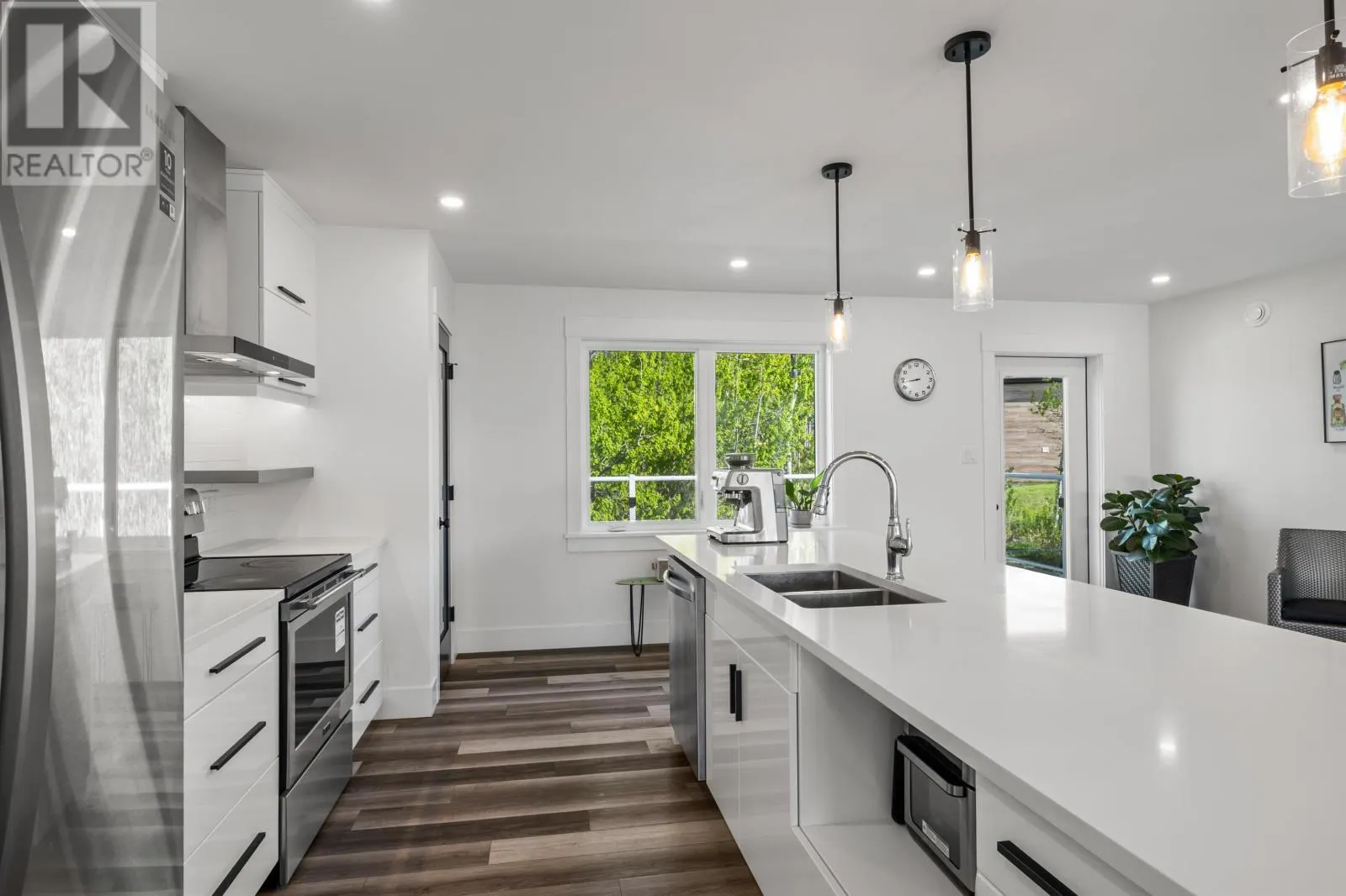 33 Beacon Hill Drive