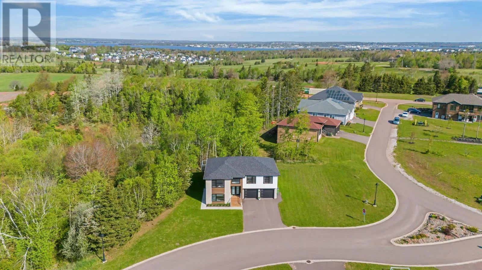 33 Beacon Hill Drive
