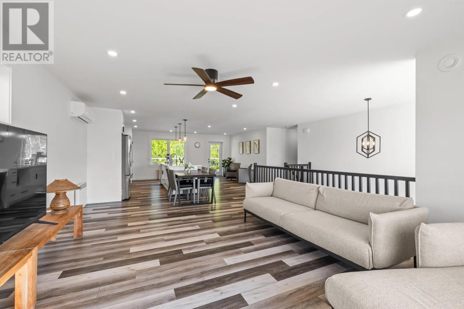 33 Beacon Hill Drive