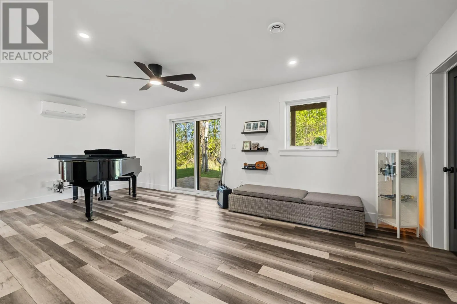 33 Beacon Hill Drive