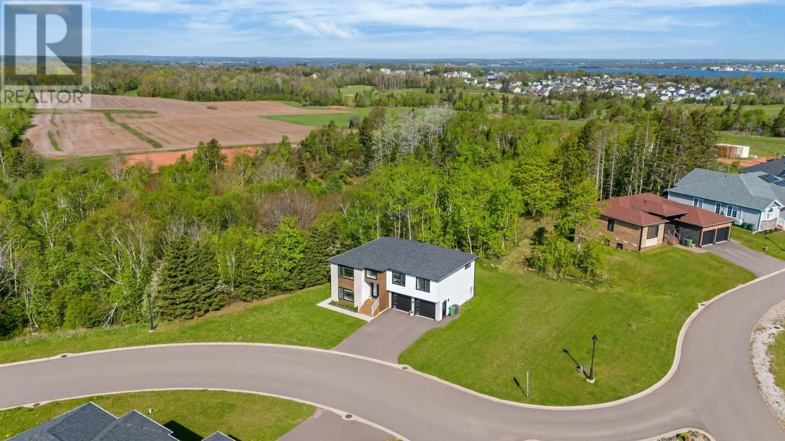 33 Beacon Hill Drive