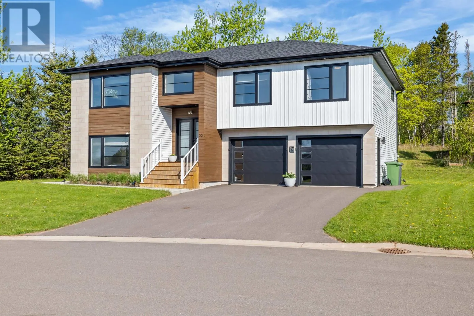33 Beacon Hill Drive