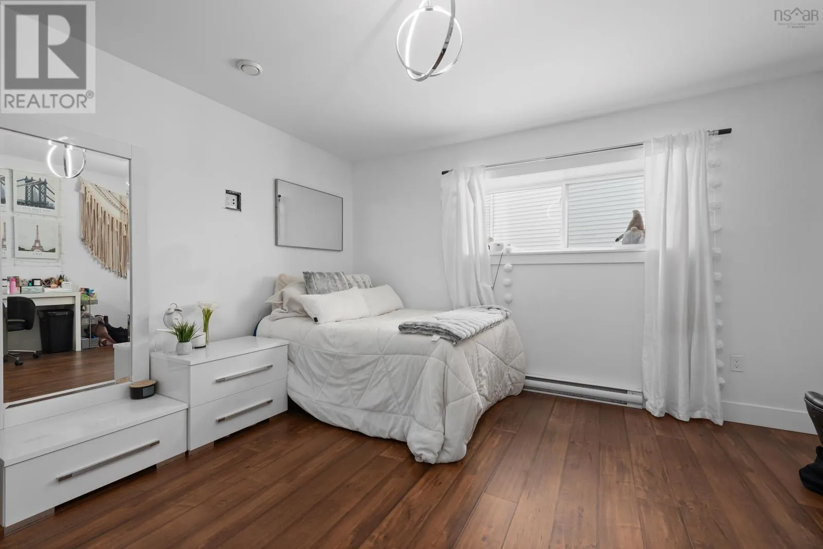 33 Merlot Court