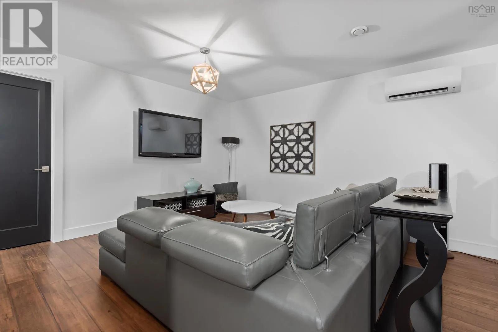 33 Merlot Court