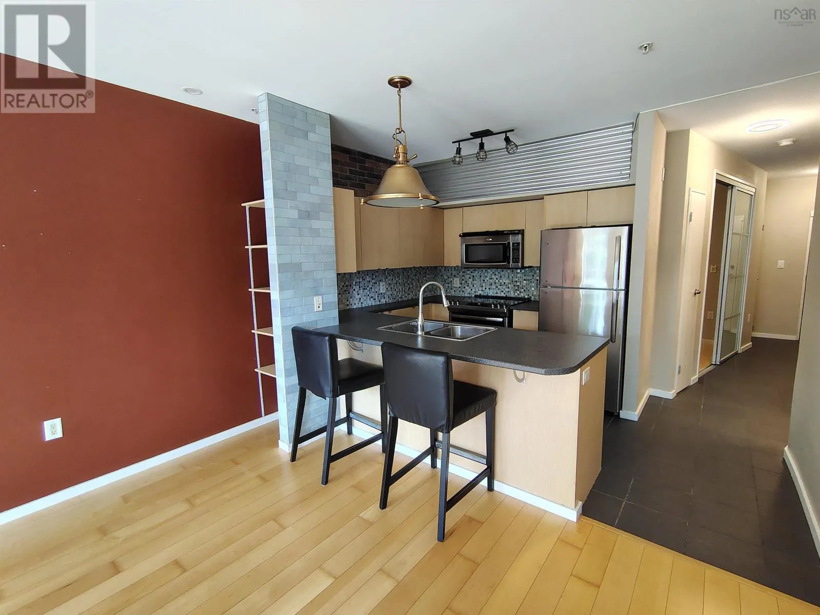 412 5221 Nora Bernard Street
