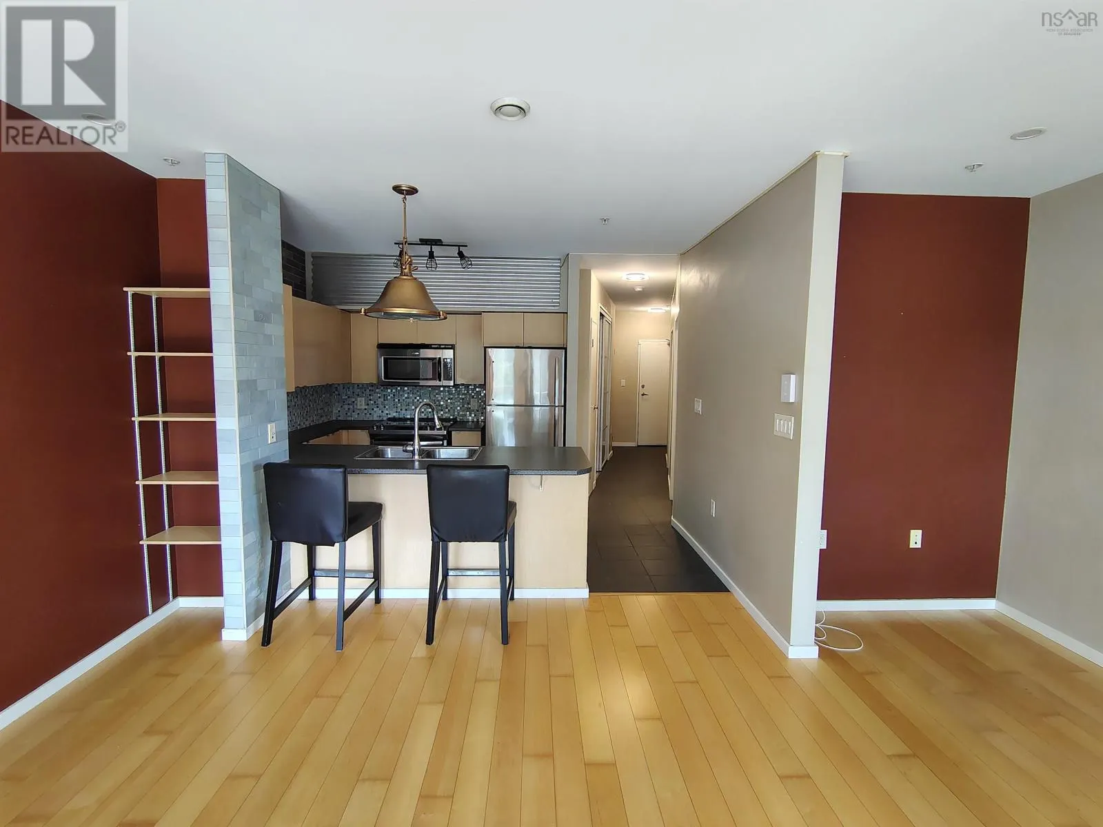 412 5221 Nora Bernard Street
