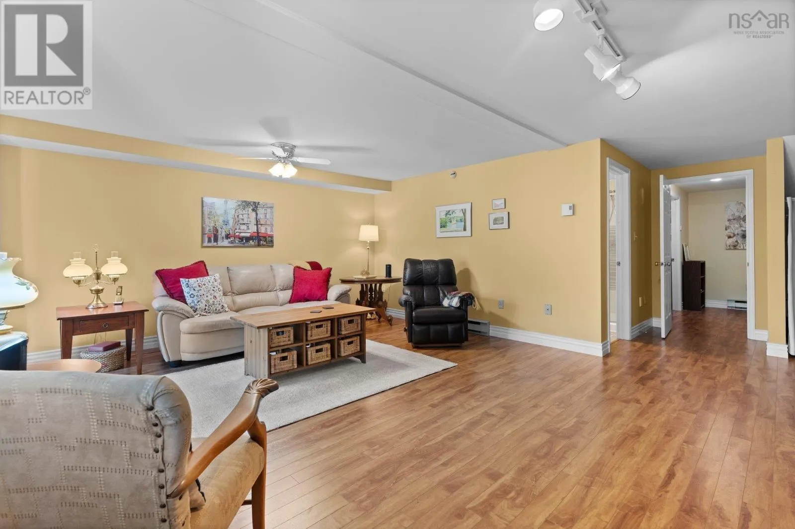 12 Pioneer Ave