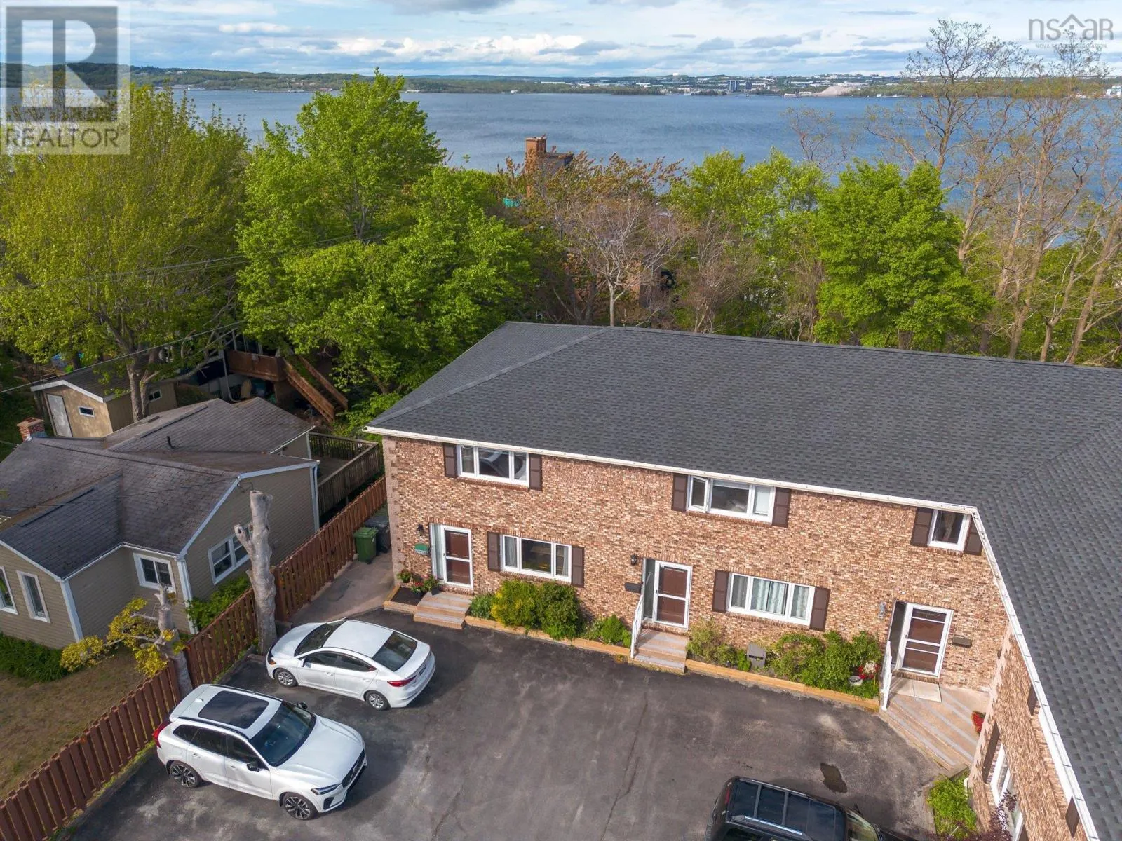 12 Pioneer Ave