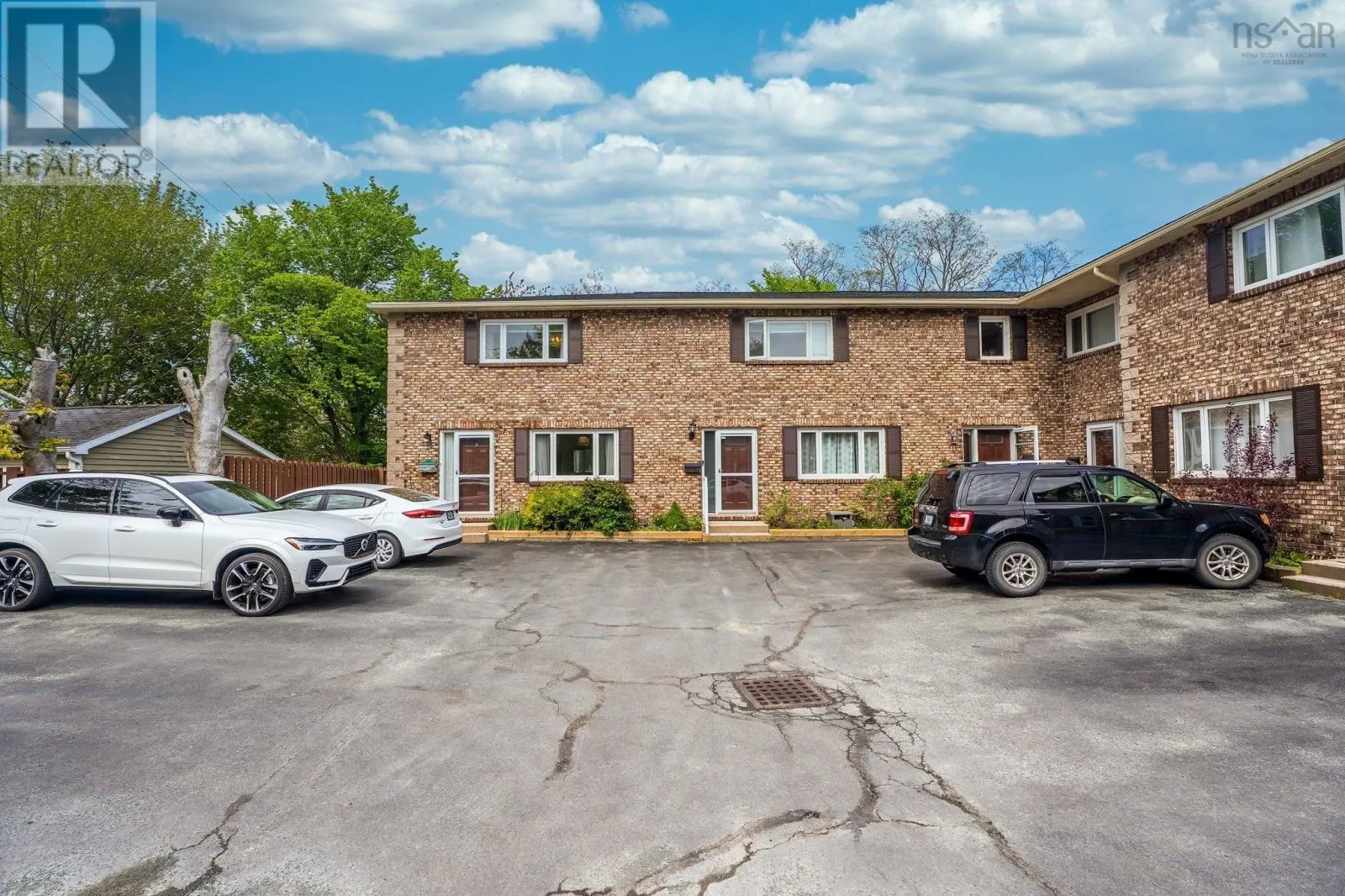 12 Pioneer Ave