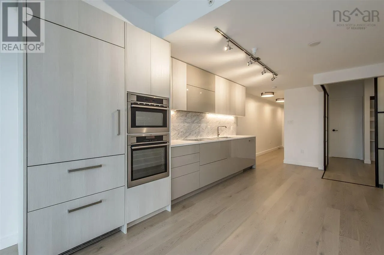 902 1650 GRANVILLE Street