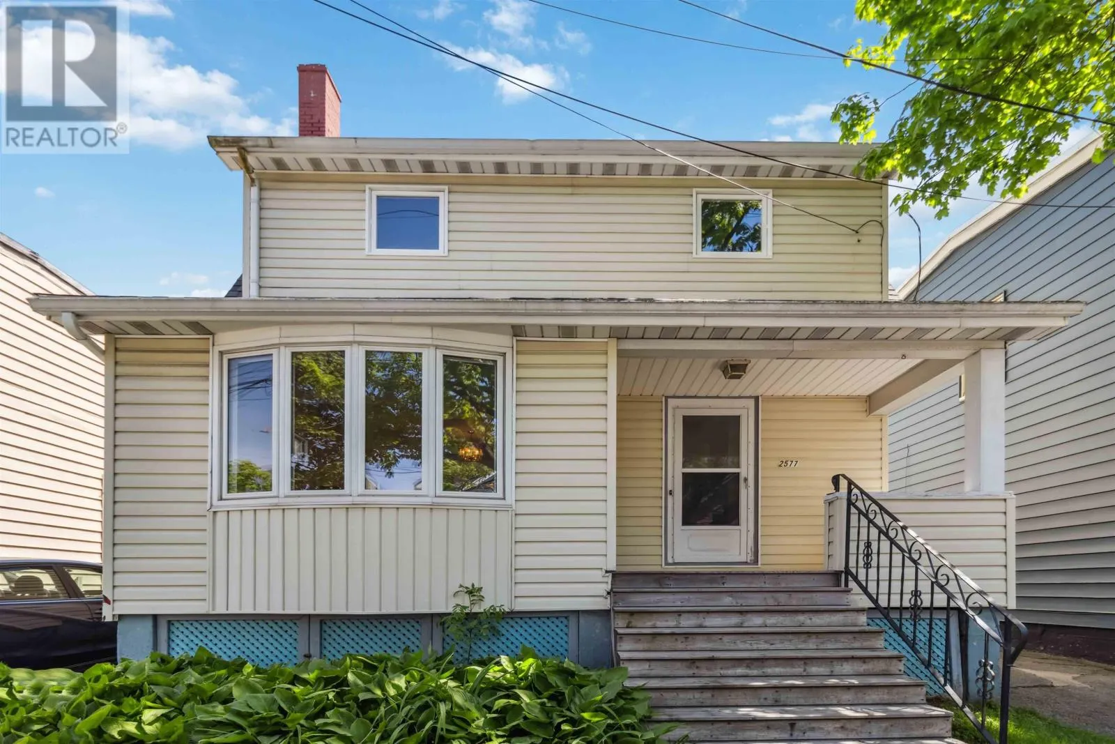2577 Oxford Street