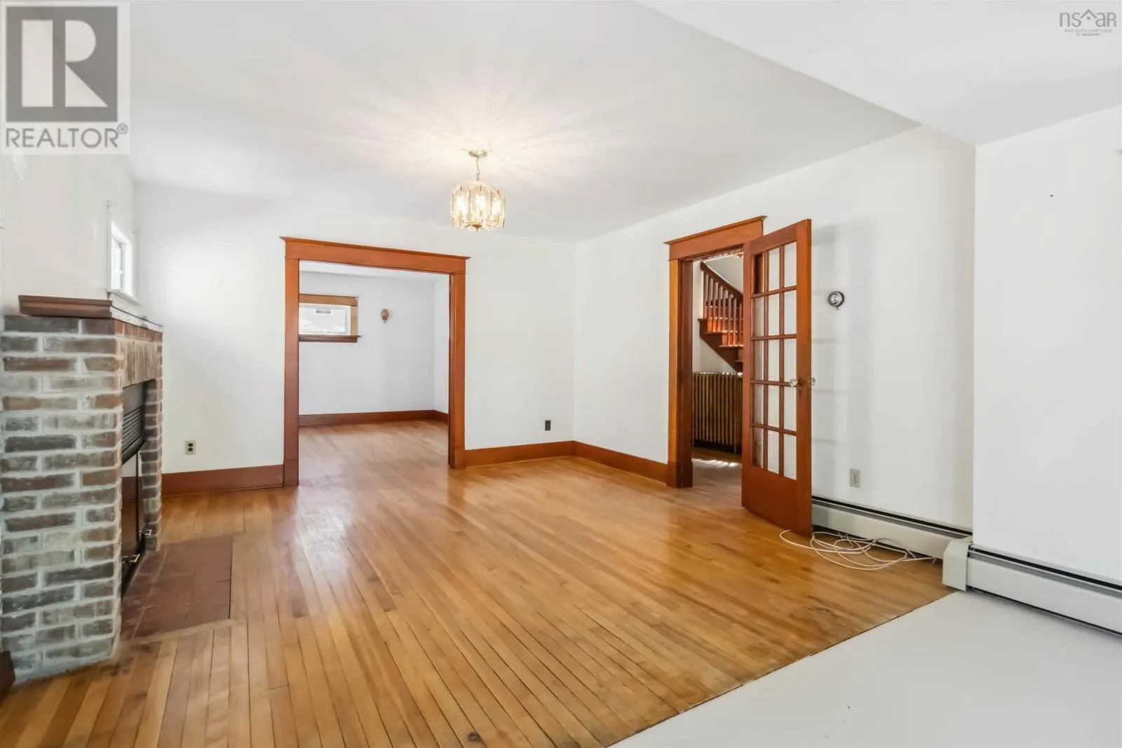2577 Oxford Street