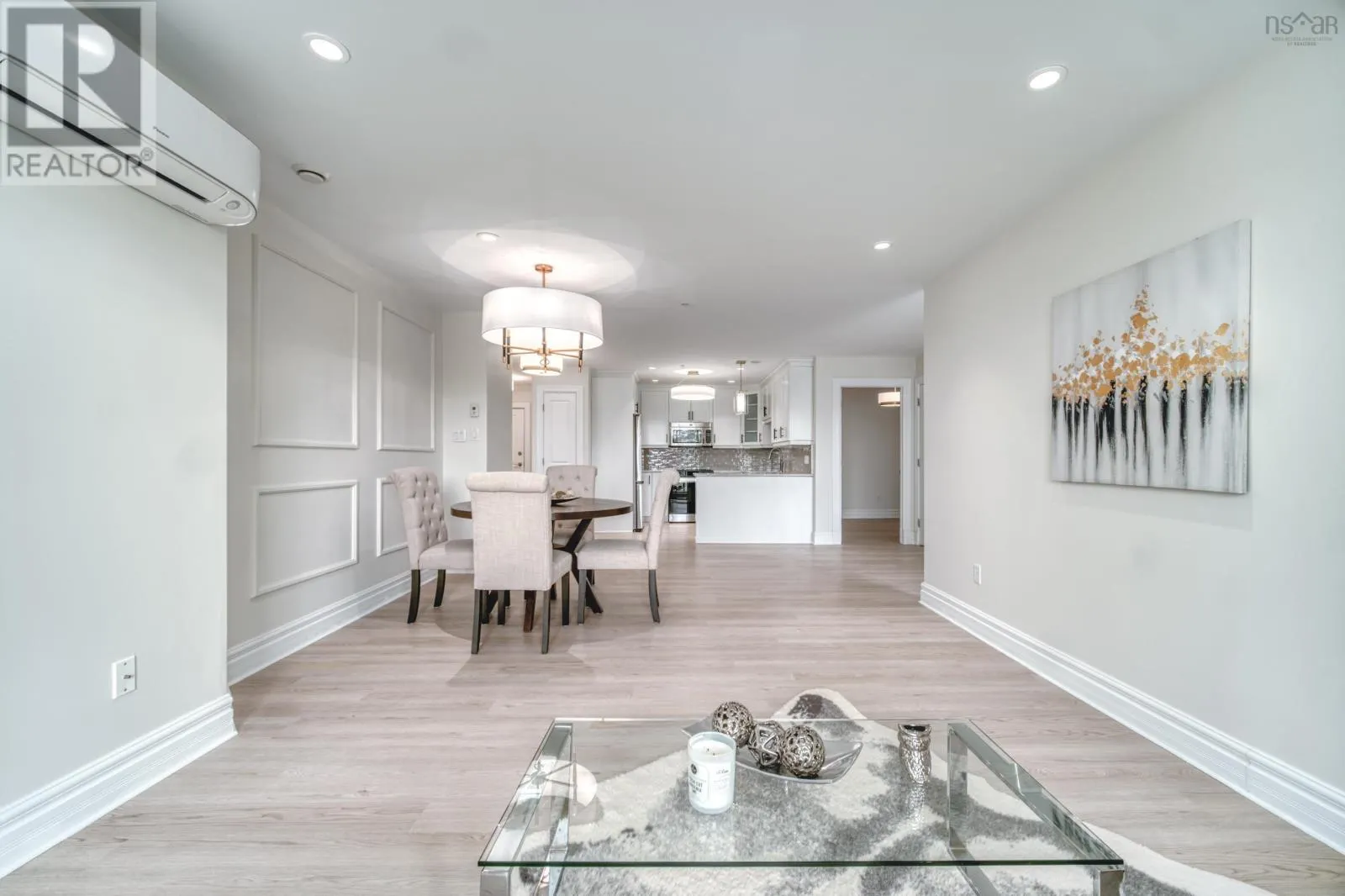 207 89 Pebblecreek Crescent