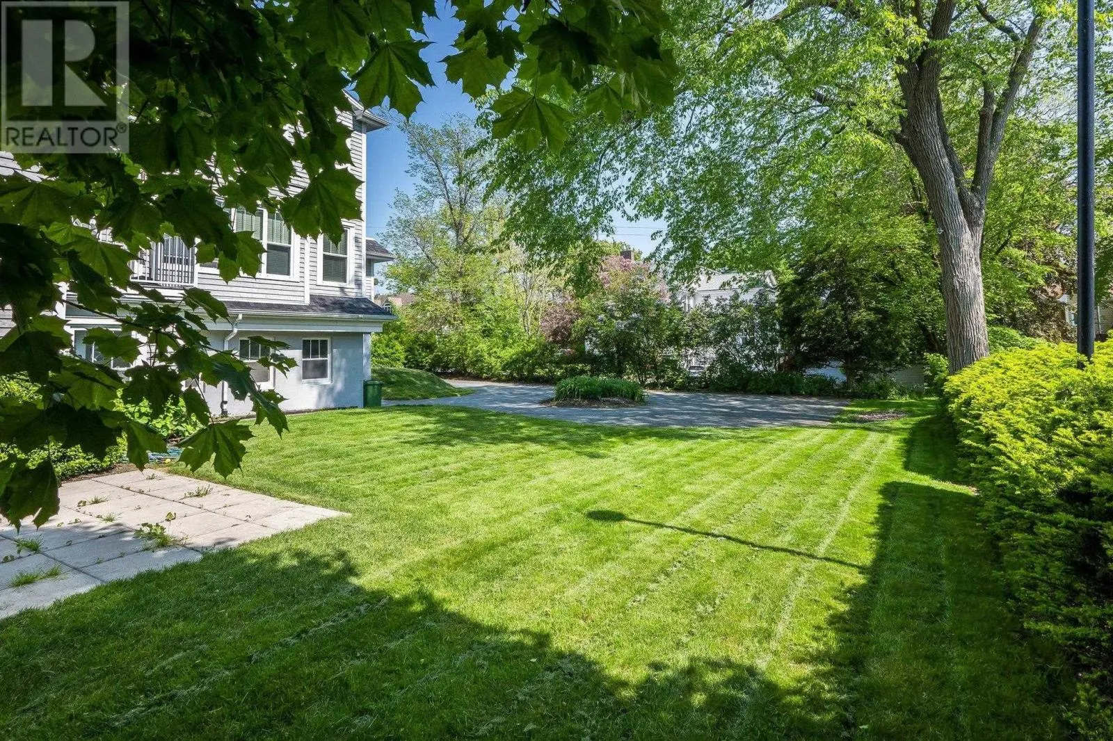 1910 Bloomingdale Terrace