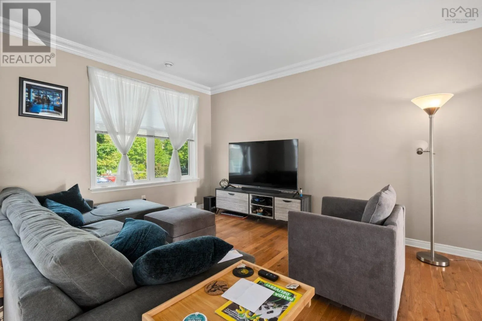 13 Arthur Lismer Court