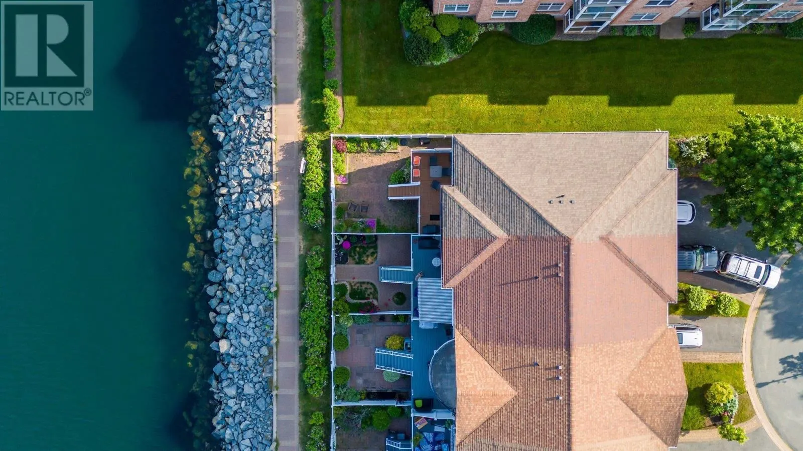 13 Arthur Lismer Court