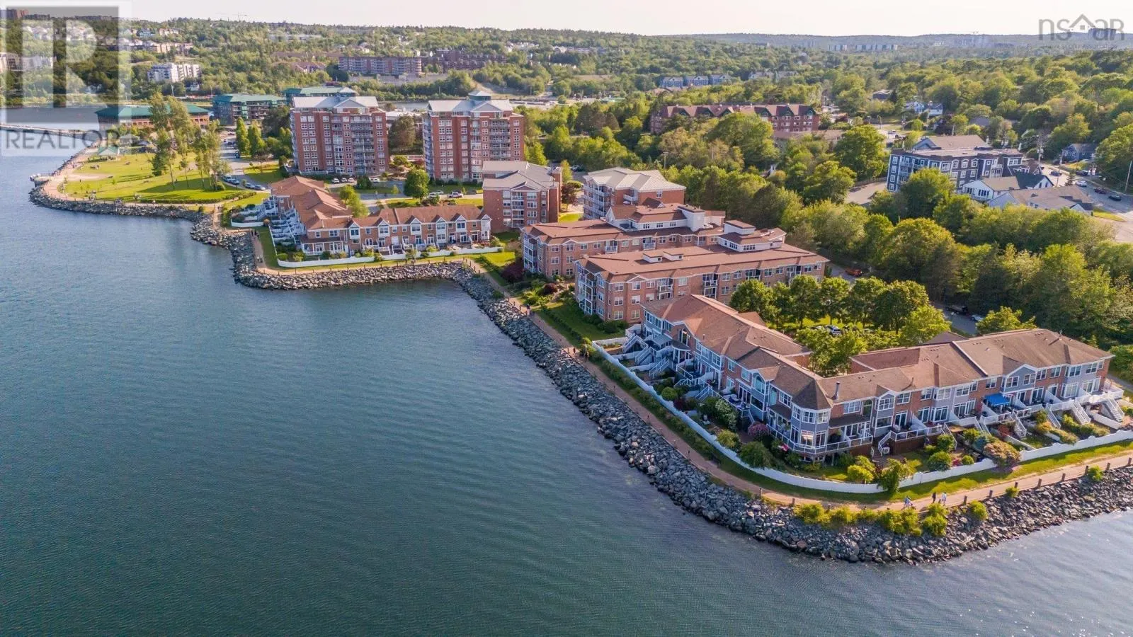 13 Arthur Lismer Court
