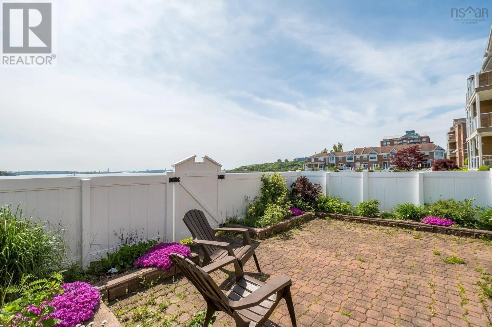 13 Arthur Lismer Court