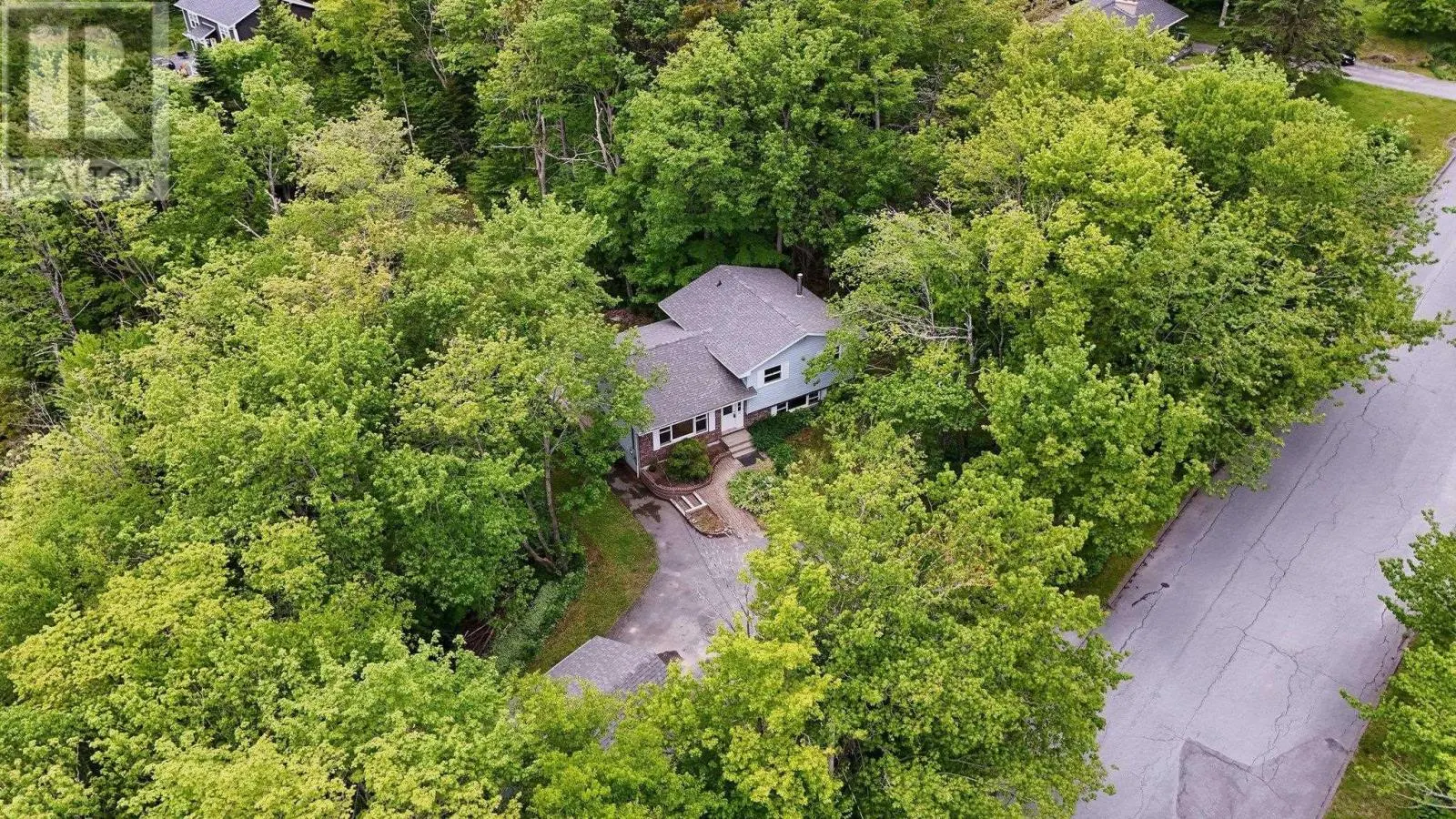 13 Greenhill Road
