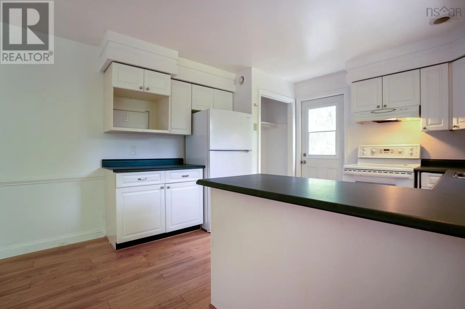 13 Greenhill Road