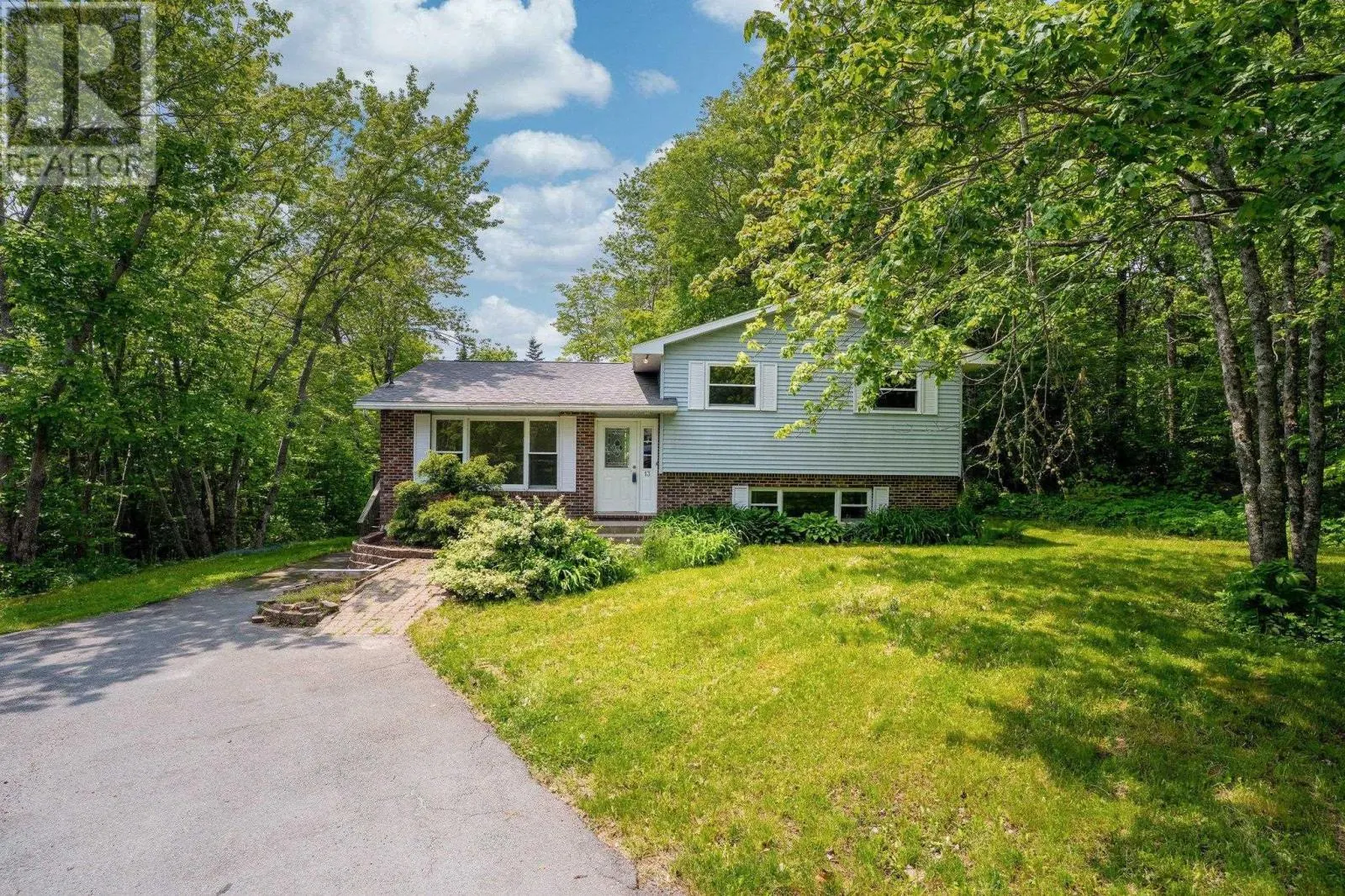 13 Greenhill Road