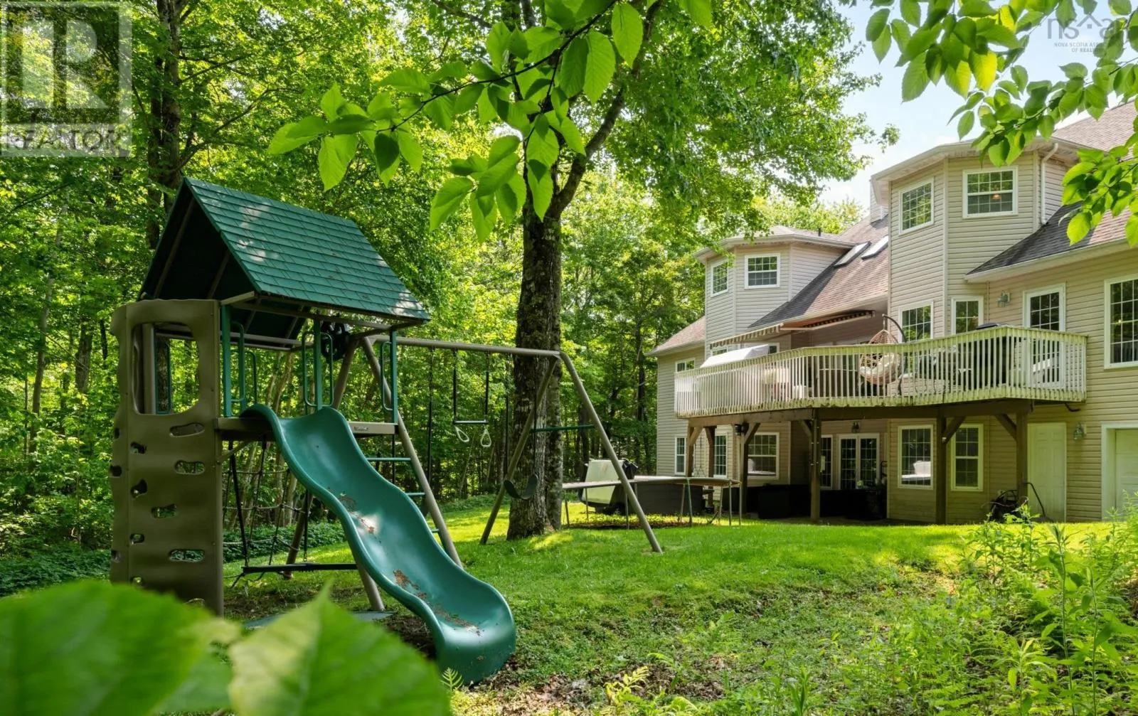 14 Club House Lane