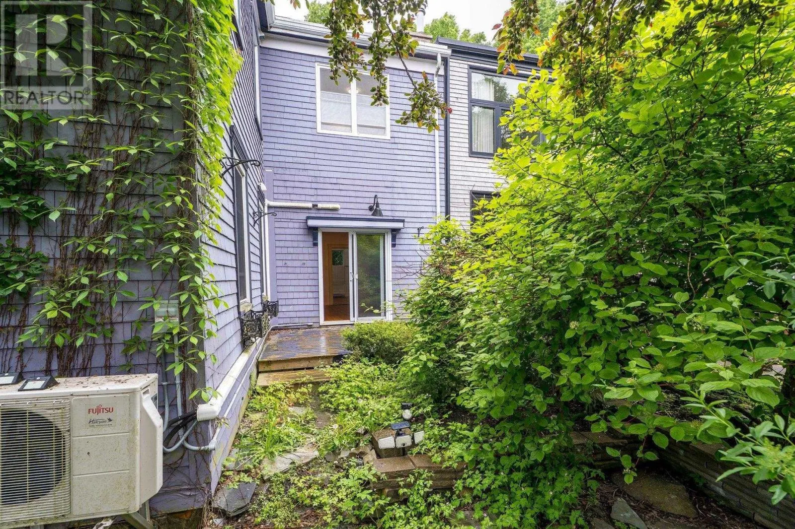 2427 Agricola Street