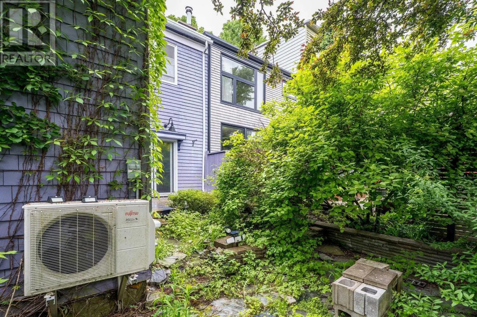 2427 Agricola Street