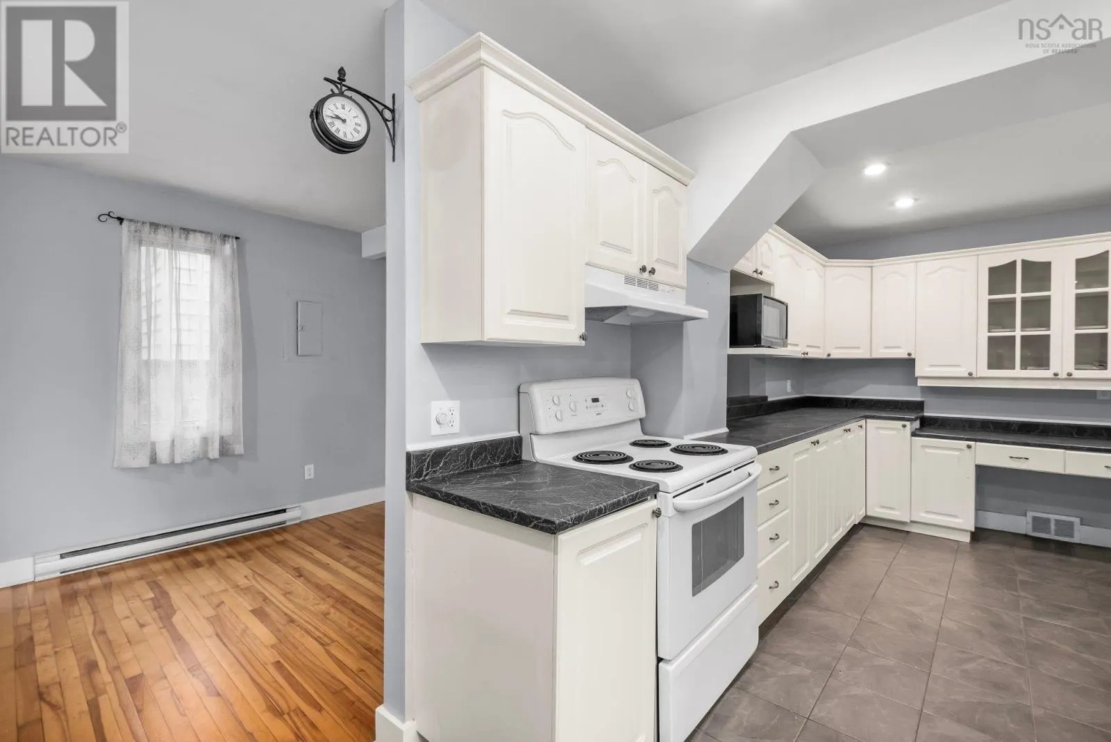 3549-3551 Claremont Street