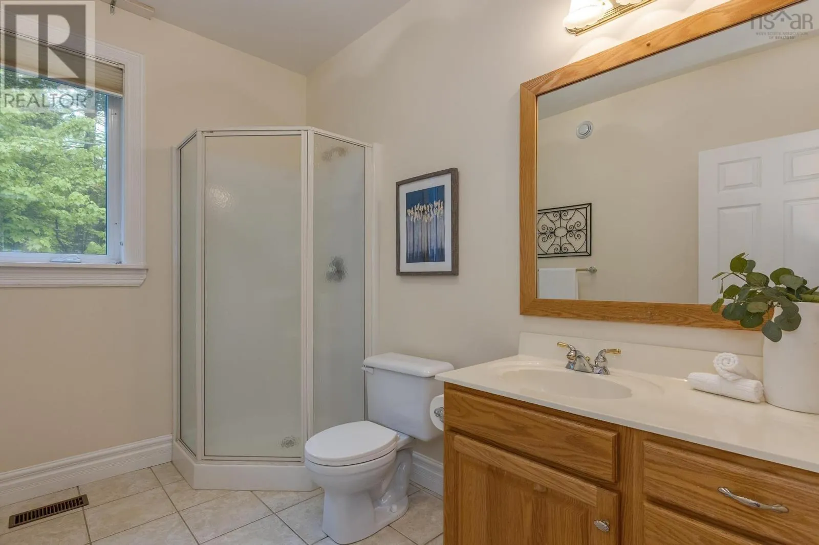 21 Long Lake Drive